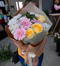 Букет цветов из:  Герберы, Розы и Хризантемы в Федоровка Тульская область