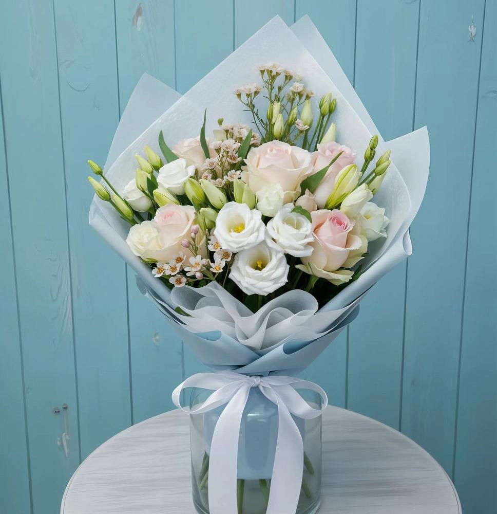 Букет цветов из: Розы и Лизиантусы в Федоровка Тульская область