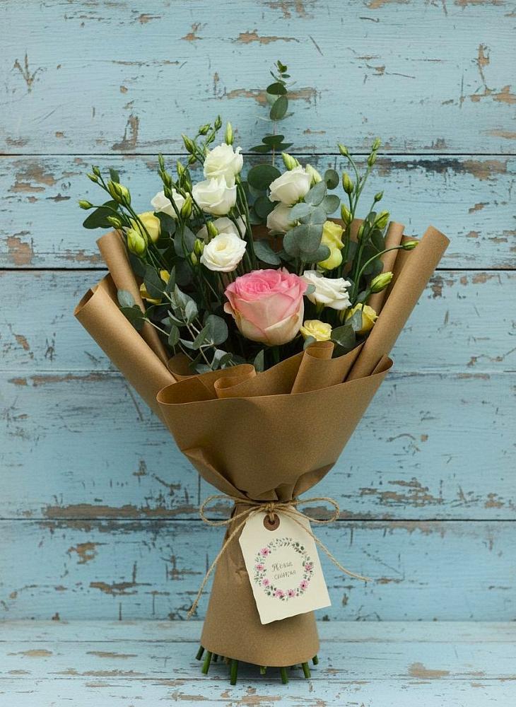 Букет цветов из: Розы и Лизиантусы в Федоровка Тульская область