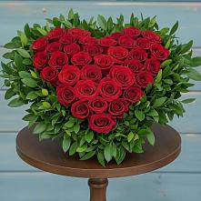 Цветочная композиция из Розы в виде сердца в Федоровка Тульская область