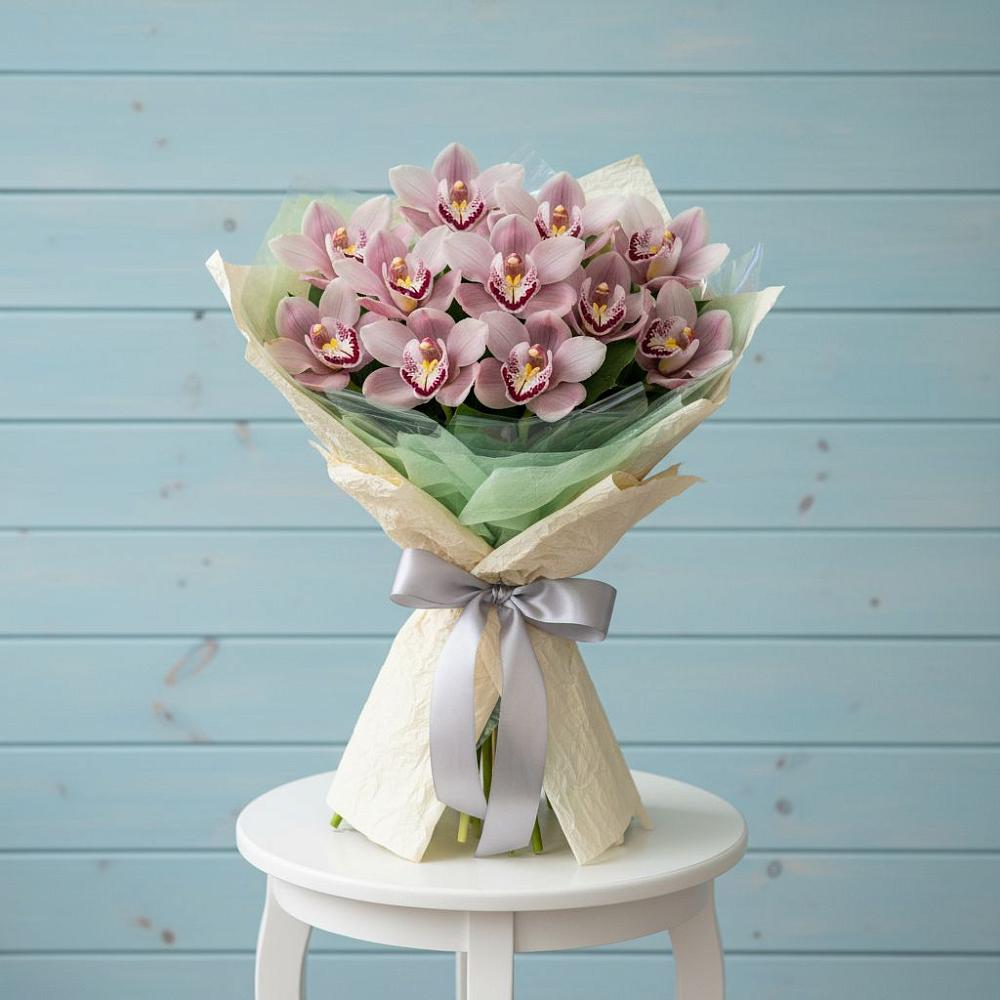 Букет цветов из: Орхидеи и Розы в Федоровка Тульская область