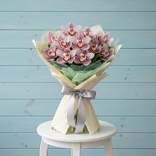 Букет цветов из:  Орхидеи и Розы в Федоровка Тульская область