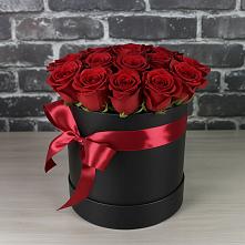 Цветочная композиция из Розы в шляпной коробке в Федоровка Тульская область