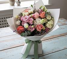 Букет цветов из:  Розы, Лизиантусы и Гвоздики в Федоровка Тульская область