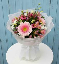 Букет цветов из:  Герберы, Альстромерии и Лизиантусы #REPLACE_PRED# Федоровка Тульская область