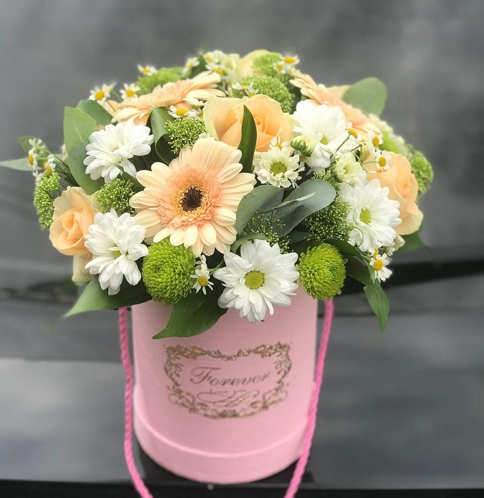 Цветочная композиция из Розы, Герберы и Хризантемы в шляпной коробке в Федоровка Тульская область