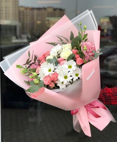 Букет цветов из: Розы, Лизиантусы и Хризантемы в Федоровка Тульская область