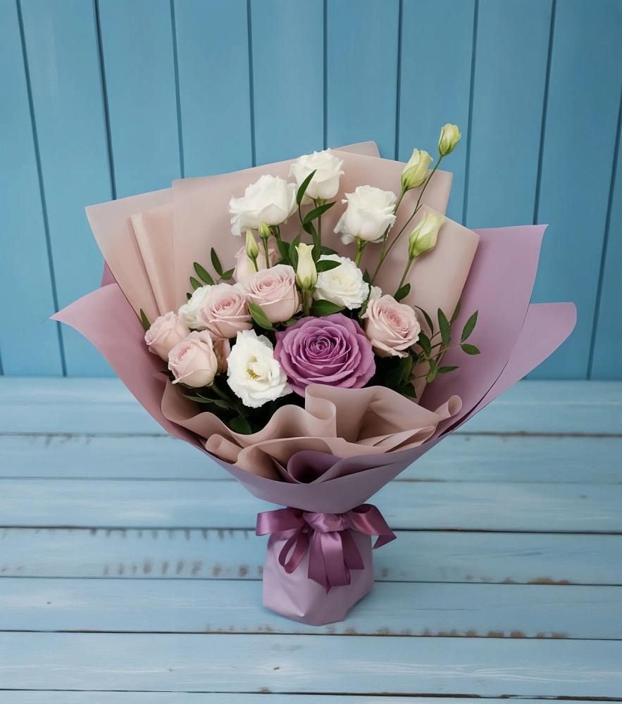 Букет цветов из: Розы и Лизиантусы в Федоровка Тульская область